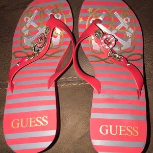 NWOT GUESS flip flop wedges sz 10